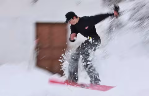 Létající snowborďák